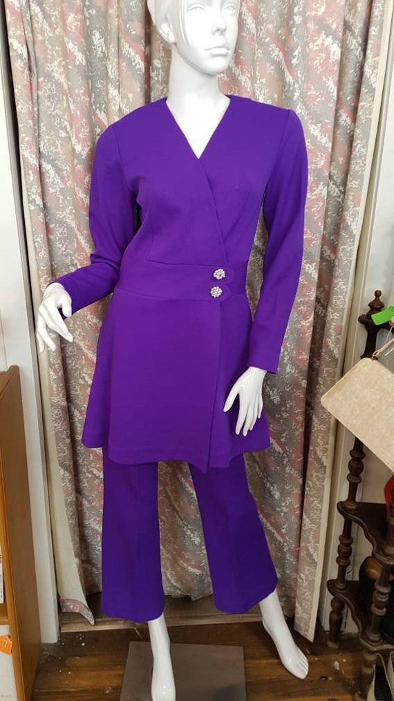 Vintage 1960s crepe pants suit