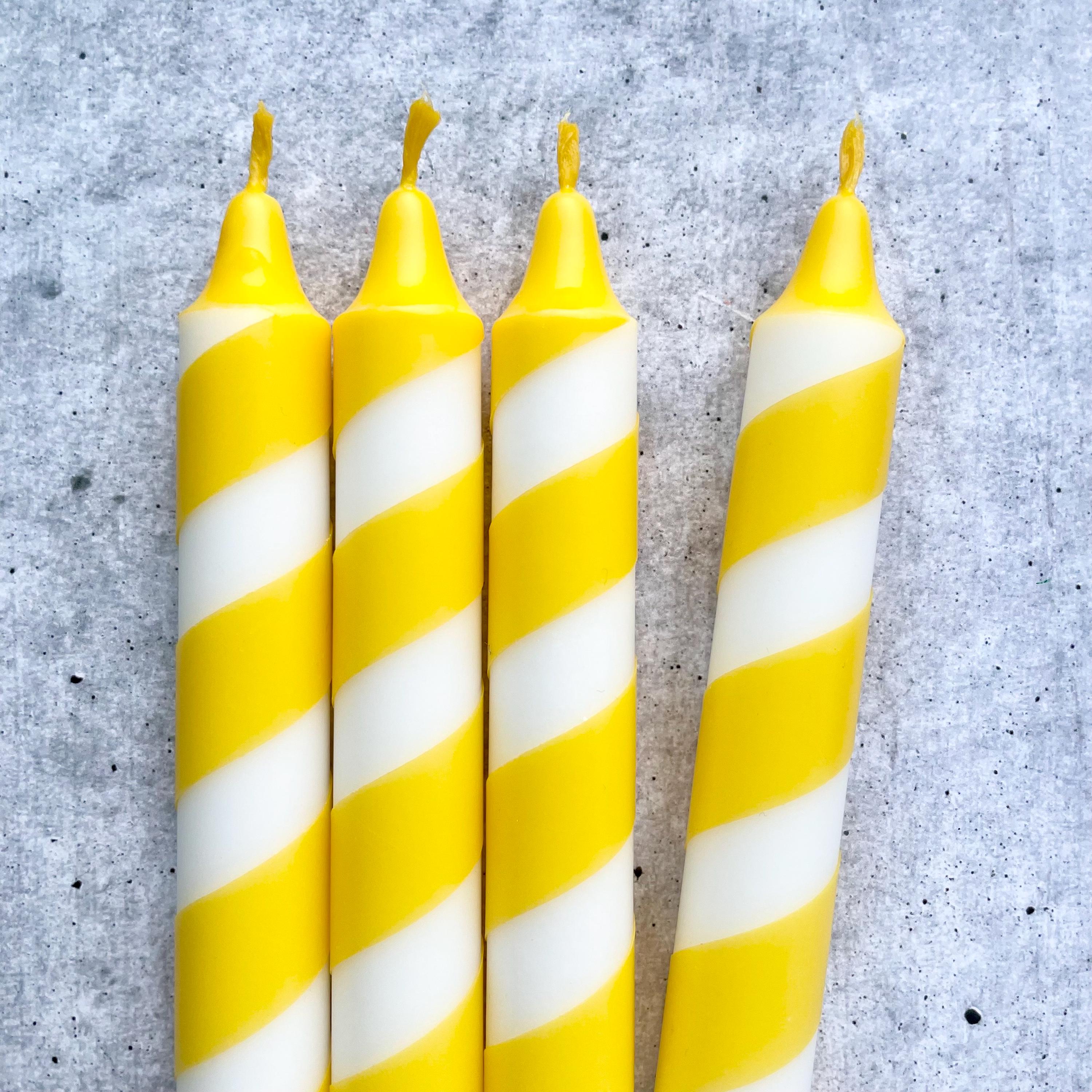 Swirl Dip Dye Kerzen gelb, 4er Set, gestreifte gedrehte Kerze, Ostern Frühling, Geburtstagkerze