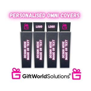 以下が含まれることがあります： 白字で「DESIGN HERE IMAGE OR TEXT」と書かれた4つの黒いOmniカバー。カバーにはピンクのギフトボックスのロゴと「PERSONALISED OMNI COVERS」の文字が入っています。 GiftWorldSolutionsのロゴが一番下にあります。