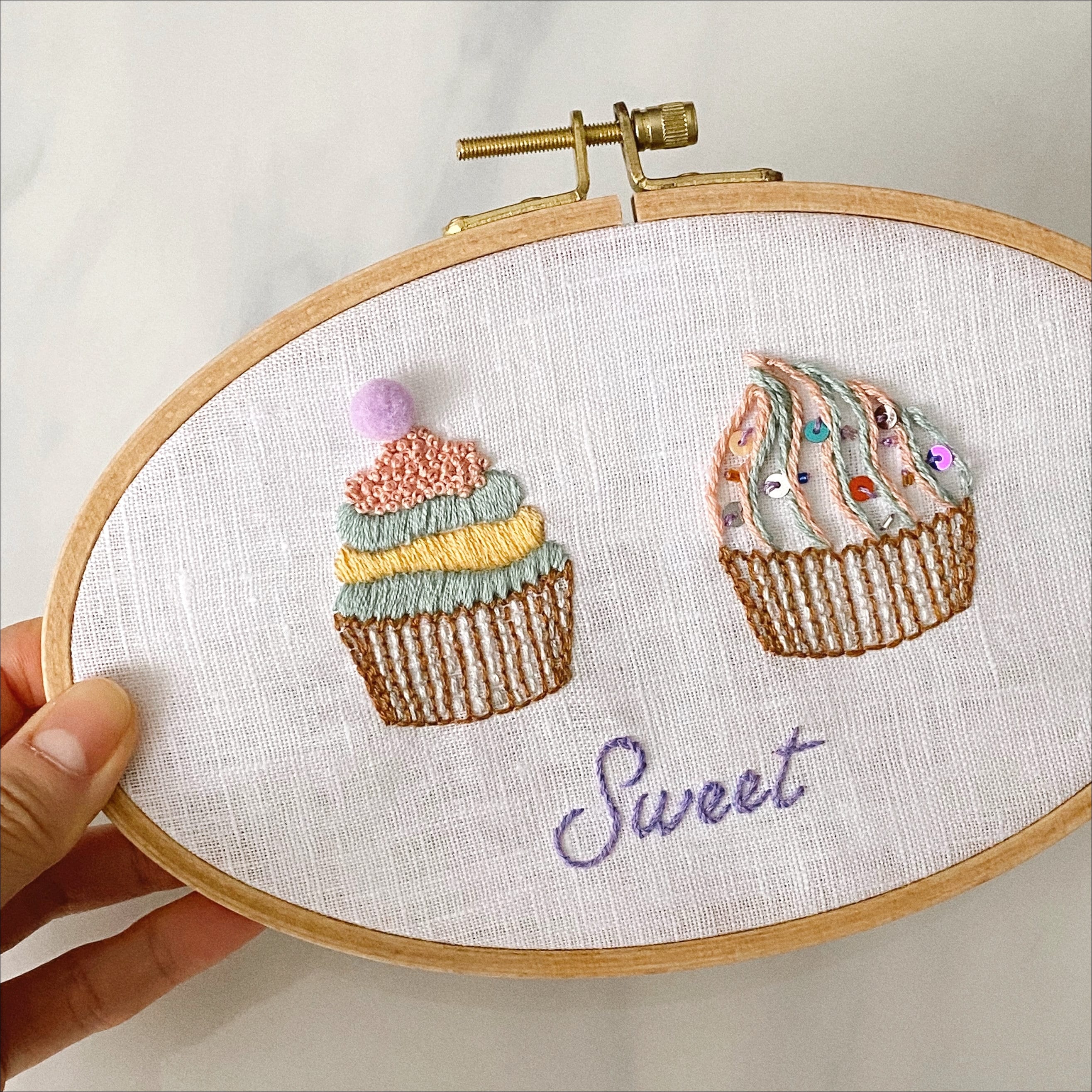 カップケーキの刺繍 PDF パターン - Etsy 日本