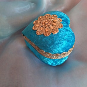 boite à bijoux en forme de coeur