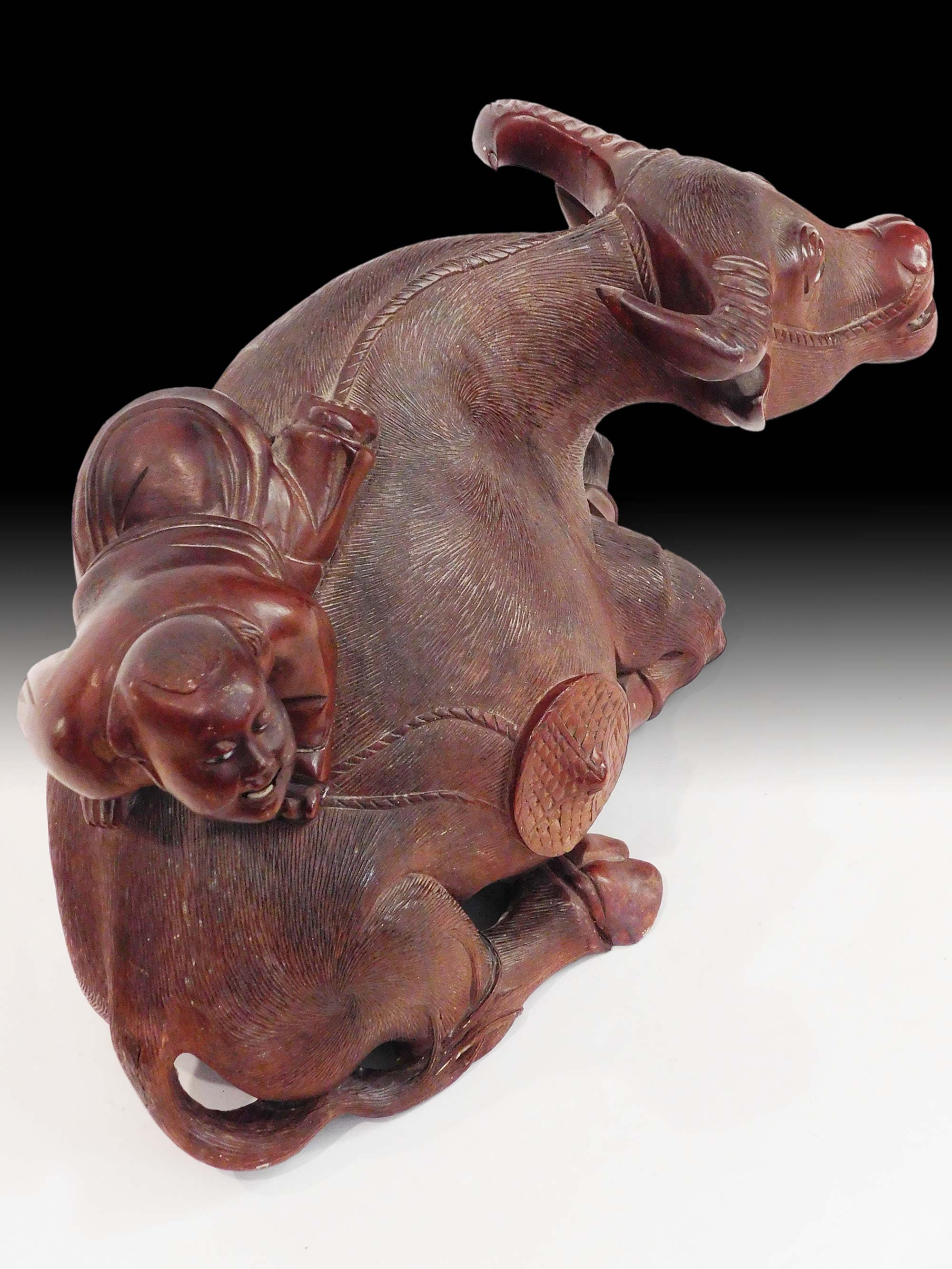 紫檀、彫刻水牛牧童像、サイズ長さ25cm重さ約1830g 美術品