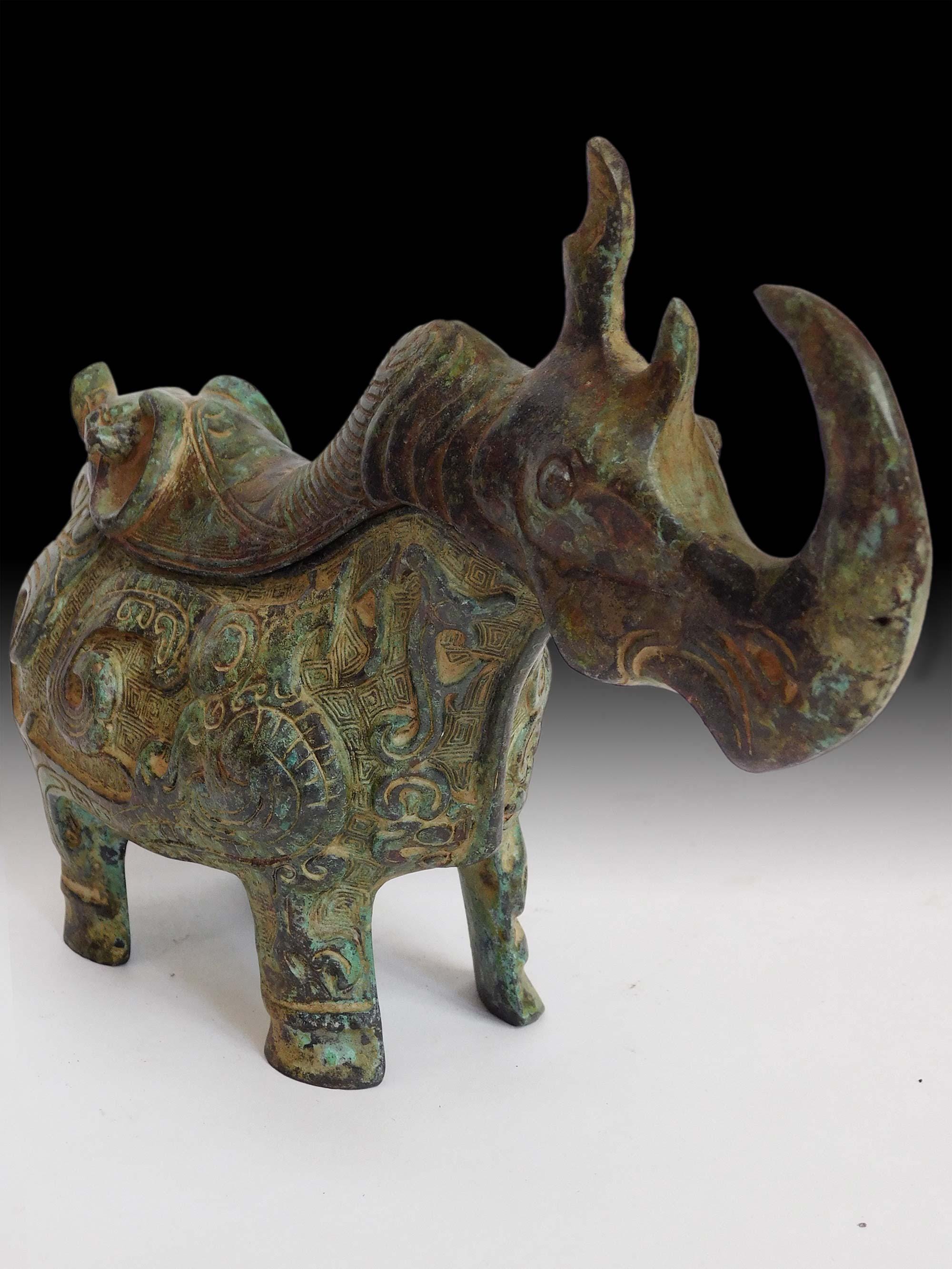 A rare gold stem cup, Tang dynasty 唐金高足盃| Monochrome