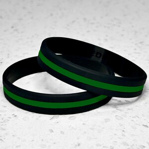 Thin Green Line Wristband Bracelet Security Personnel Border Patrol Federal Agent Park Ranger Public Safety USA Gift Support Black Silicone