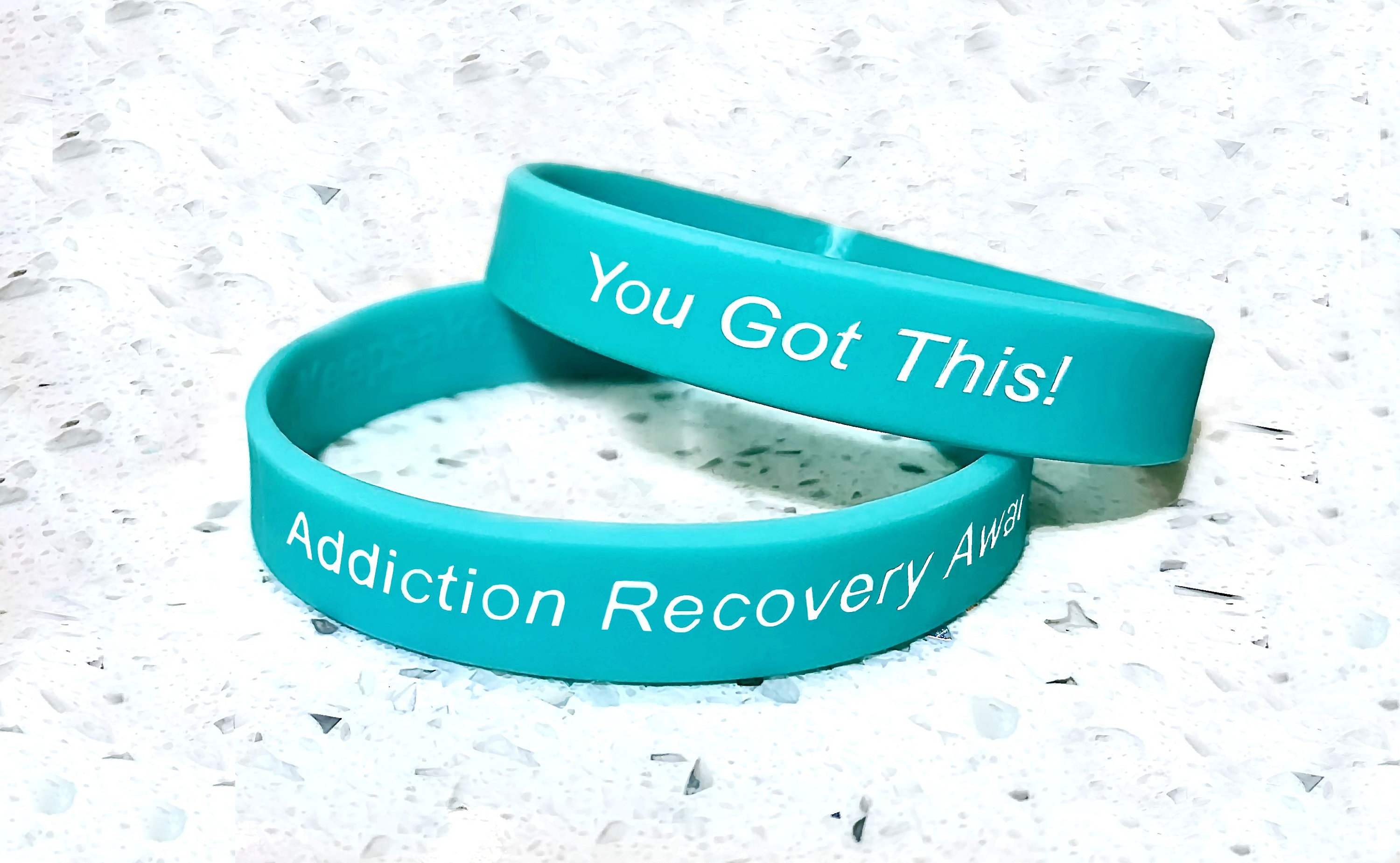 Addiction Awareness Silicone Bracelet 50 Pack　並行輸入 We Keep You Motivated Addiction Recovery Motivational Wristband