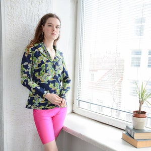 Chaqueta estilo francés de algodón fino con estampado floral azul vintage de los años 60