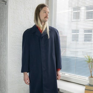 Vintage 70&#39;s Navy Thin Wool Coat