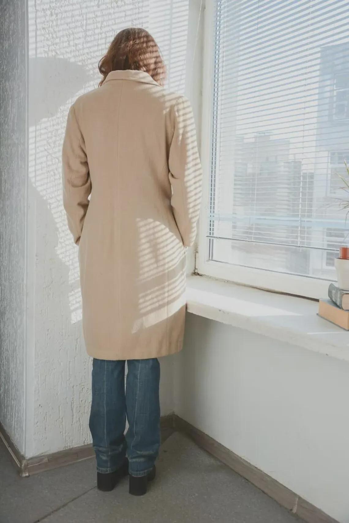 Vintage Classic Beige Wool Blend Coat, foto 4 di 5