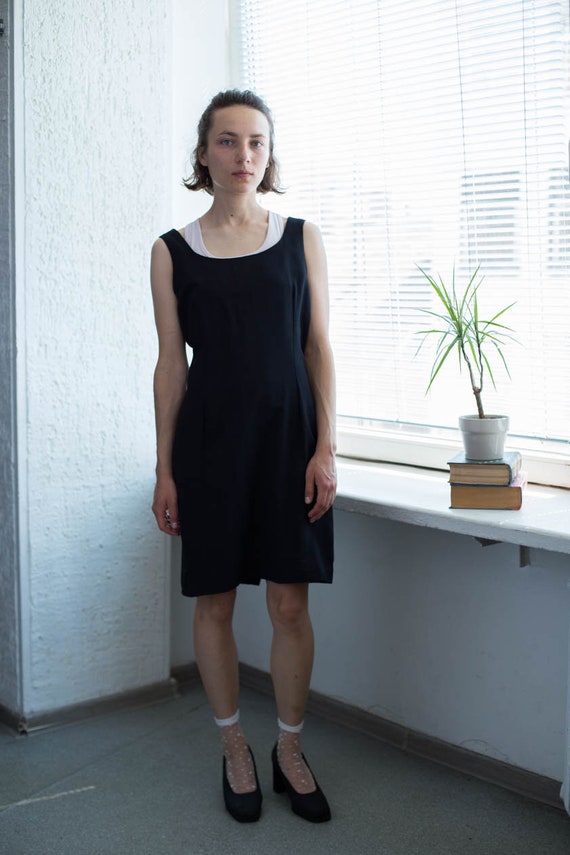Vintage 80's Black Mini Sleeveless Minimalist Dres