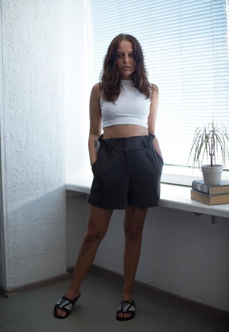 Vintage 80/'s High Waist Brown Shorts