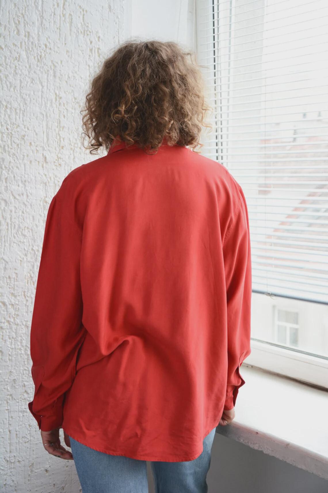 Vintage Bohemian Red Silk Blouse, foto 3 di 4