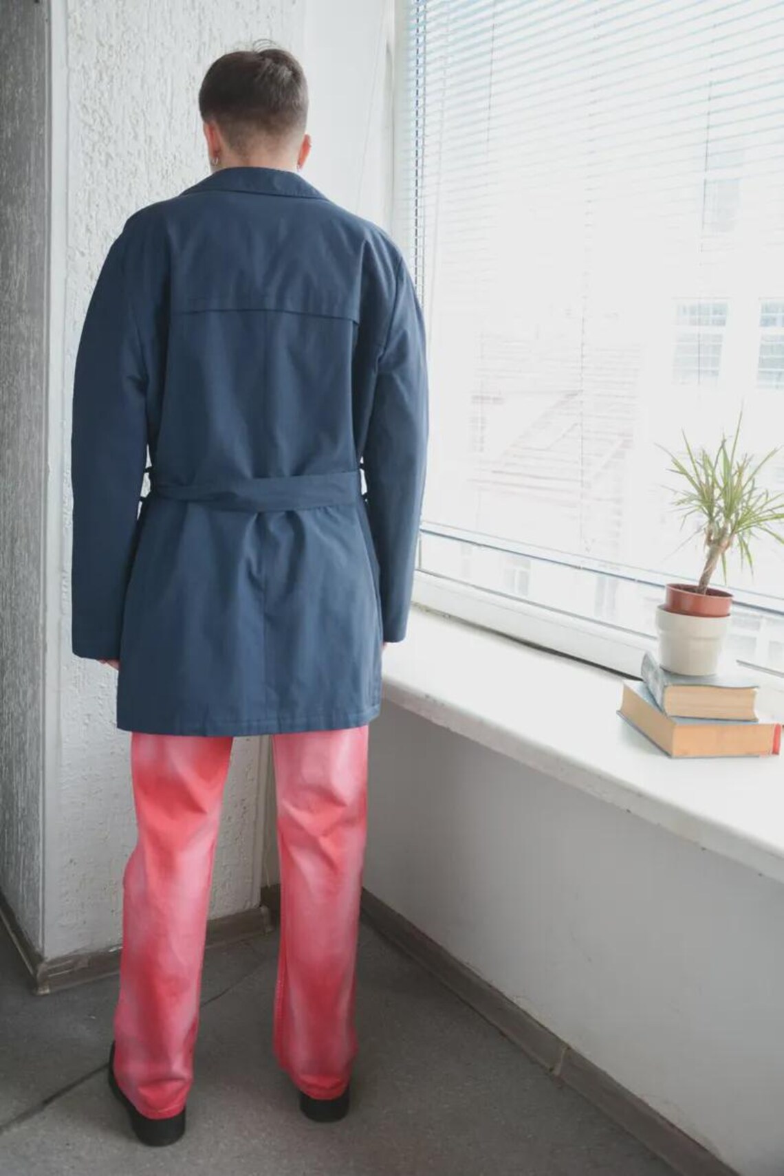 Vintage Bohemian Navy Blue Trench Coat, foto 2 di 5