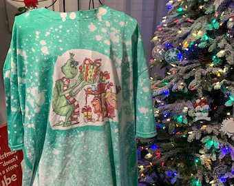 Gebleichtes Grinch und Cindy Lou Who Shirt