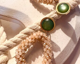 Ohrringe „Green Eye Beige Drop“