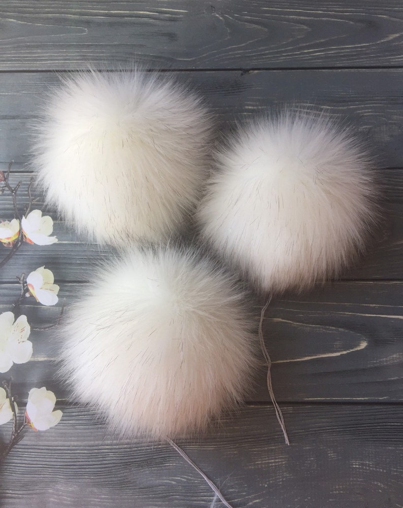 Beanie Vegan Fur Ball Fluffy Bobble 