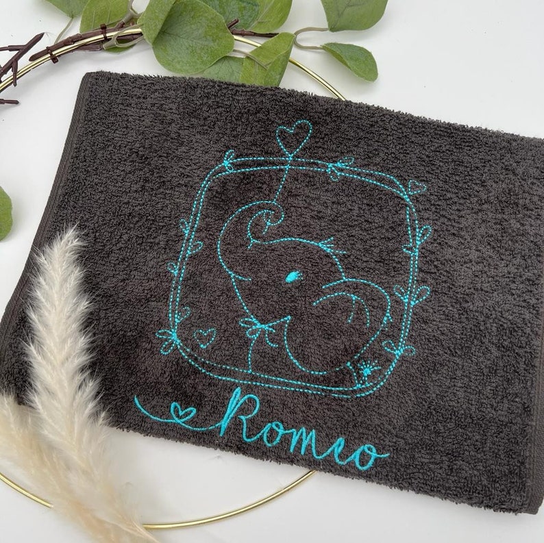 Children's gift personalized, guest towel with name and animal motifs image 8