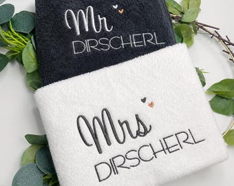 Wedding gift - Personalized towel, bride and groom, Mr + Mrs, Valentine's Day gift