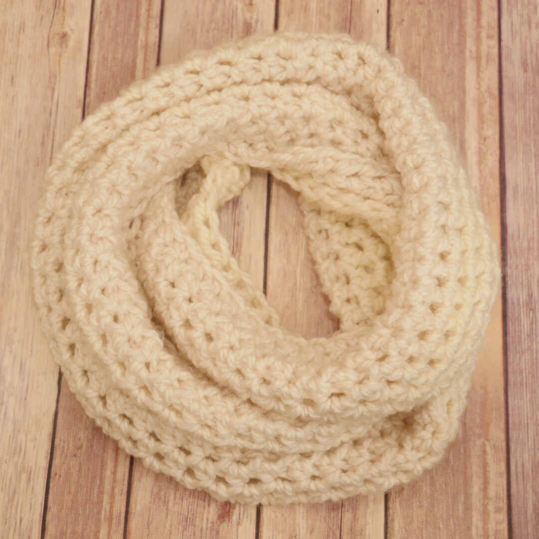 Crochet Infinity Scarf Chunky Infinity Scarf Looped Cowl Scarf Gift for ...