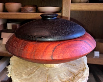 Large jewelry box made of Padouk (African) and lid made of Wengé