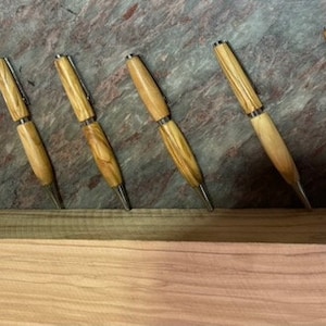 Kugelschreiber aus Olivenholz "PREISAKTION"