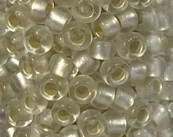 Mill Hill size 6 Glass Beads 4 mm