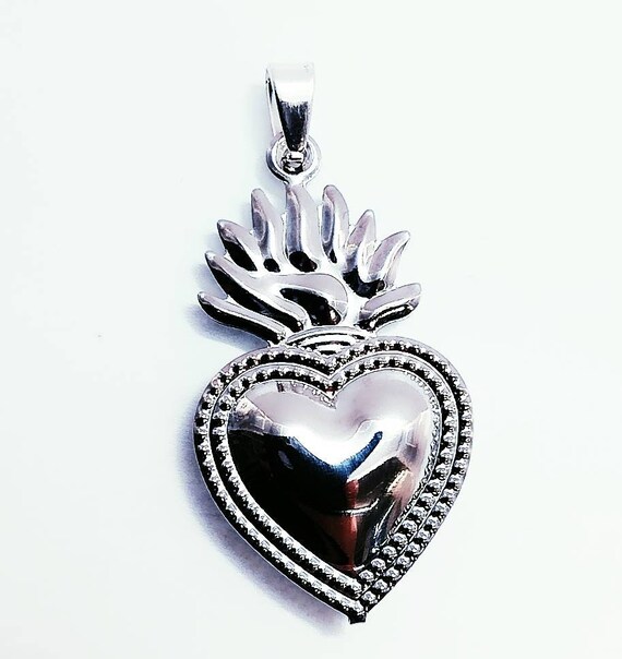 Sacred Heart Pendant For Nickel Silver Tone Necklace - Sacred Heart Pendant Necklace Sacred Heart Pendant For Nickel Silver Tone Necklace - Sacred Heart Pendant Necklace