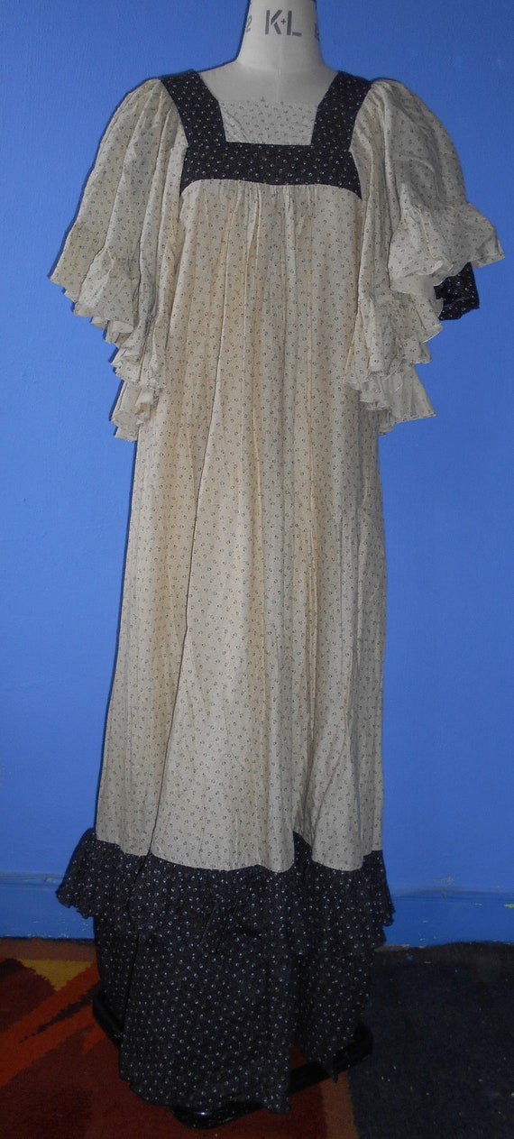 Beautiful Gina Fratini maxi dress