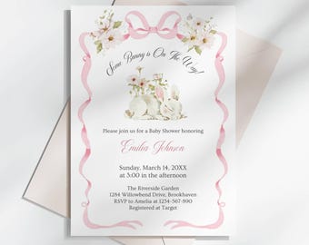 Er is een konijntje onderweg: babyshoweruitnodiging | 5×7 uitnodigingscanvasjablonen | Roze en groene feestuitnodiging |  bssb