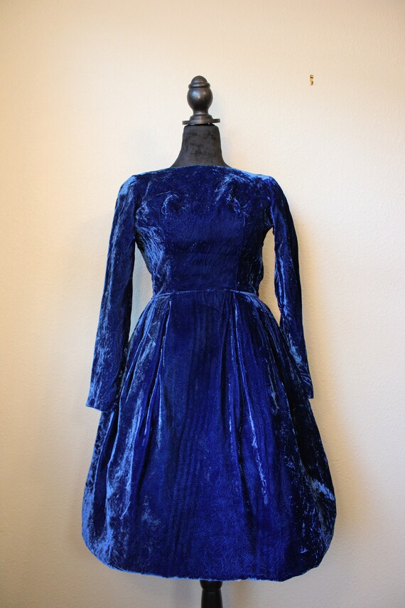 Vintage 1960s Blue Velvet Long Sleeve Dress - image 6