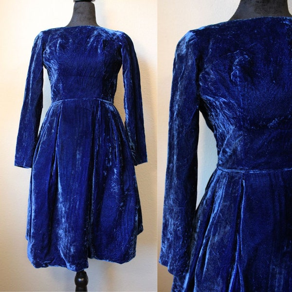 Vintage 1960s Blue Velvet Long Sleeve Dress