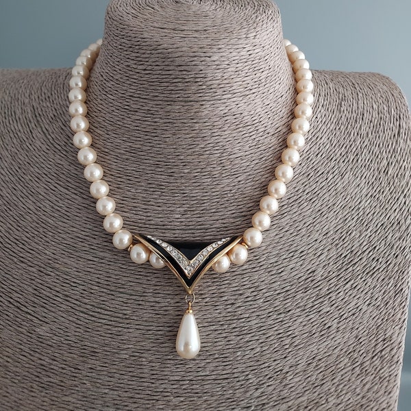 Vintage 1980s signed NAPIER faux pearl necklace with gold plated and black enamel pendant set with clear crystals necklace