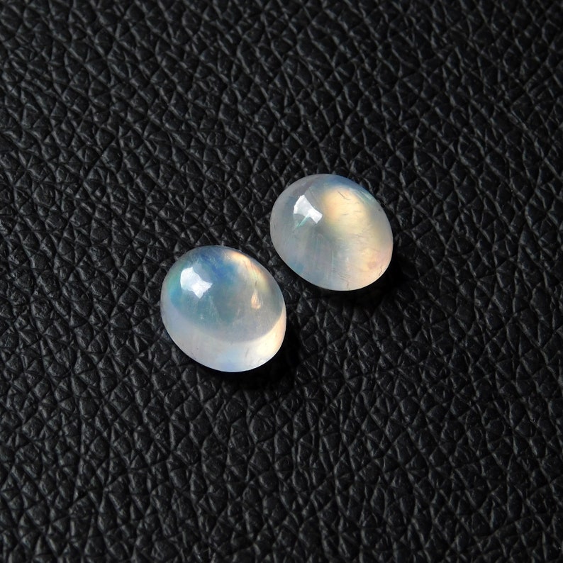 Oval Shape 100/% Natural AAA+++ Rainbow Moonstone Cabochon Gemstone Size 12x10x6MM Weight 13.40Cts Designer Cabochon Rainbow flashy