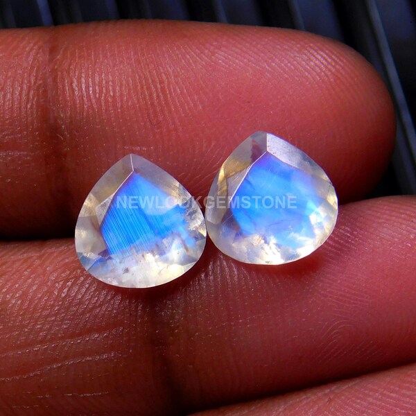 Super Top Regenbogen Mondstein,Ca. passendes Paar,100%Natural Stunning Blue Flashy,Facettiert Schliff,Herz Form,Größe 9x9MM kalibriert,4.00Carat