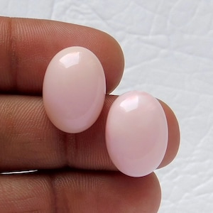 AAA +++ Top Pink Opal Cabochon Edelstein, 100% natürliche ovale Form Größe 18x13 mm kalibriert, 22,00 Karat, 2 Fische ca