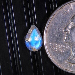 Super Top AAA+++Rainbow Moonstone Gemstone Faceted cut,Stunning Blue flashy,100%Natural Rainbow,Pear Shape,Size8x5MM Calibrated,0.80Carat