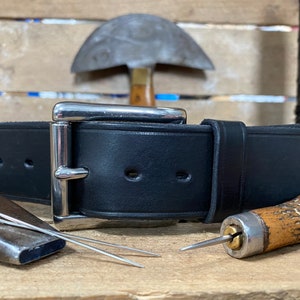 Mens Leather Belt, English Made, Hand Made, Bespoke.  1 1/2&quot; Black Chrome Roller Buckle