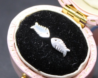 Fish Bone Stud Earrings in 925 Sterling Silver