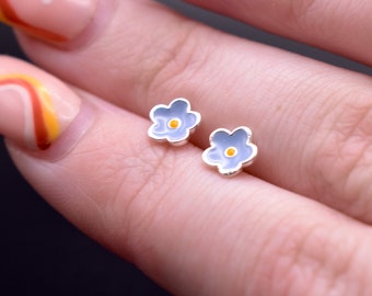 Retro Blue Daisy Stud Earrings in 925 Sterling Silver