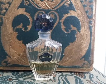 Botella de perfume vintage
