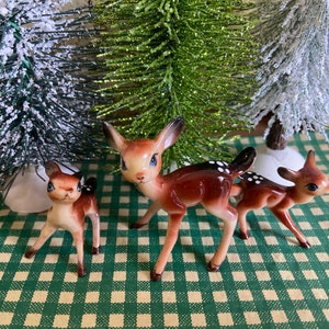 Veado de Natal de plástico em miniatura vintage