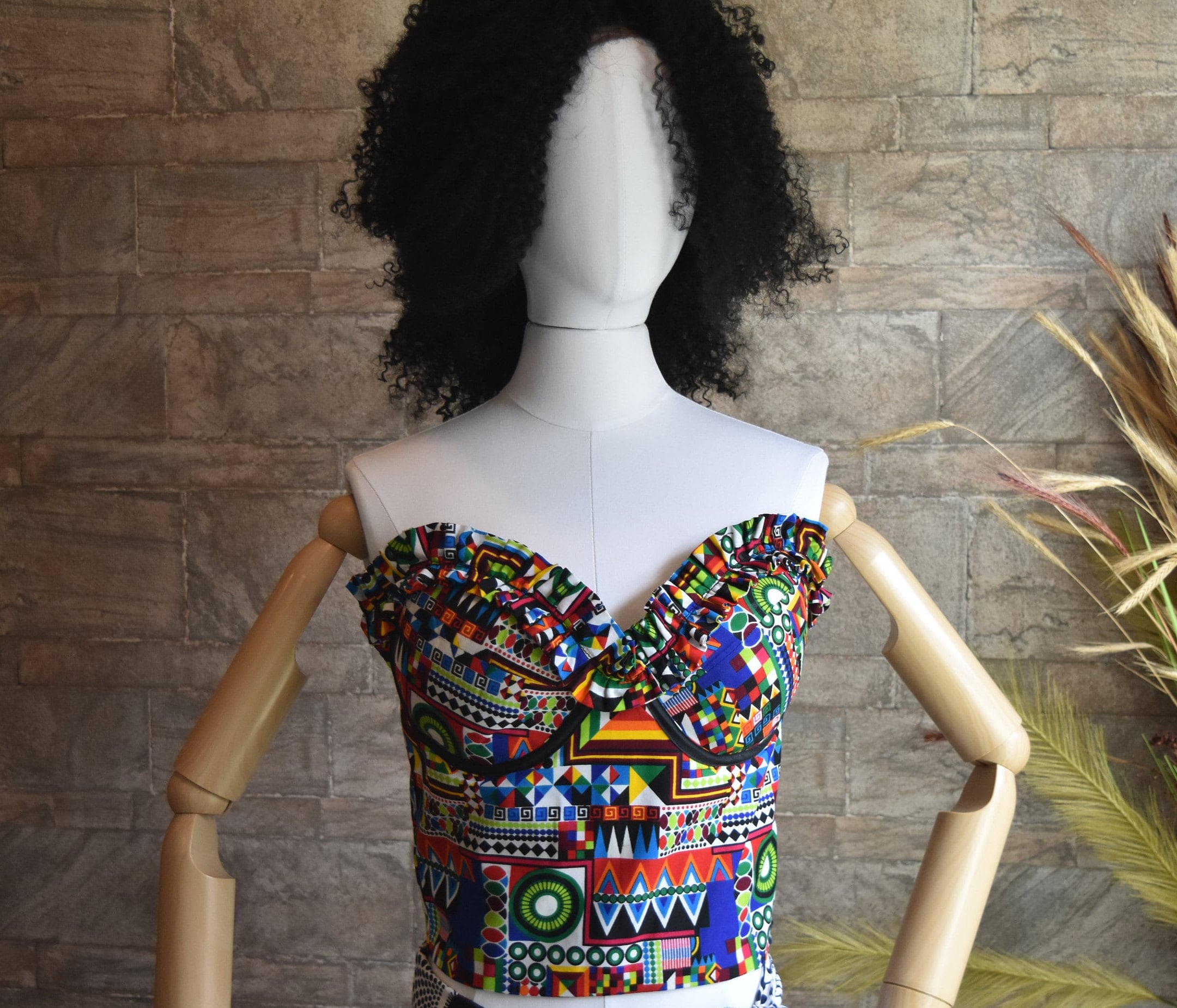 OOTD: Never Forget How Stunning You Can Look In A Pretty Sleeveless Kente Corset  Top - Fashion GHANA