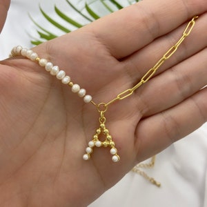 Gargantilha inicial de pérola personalizada, colar com nome de água doce, corrente de clipe de papel dourado, presente para a mãe