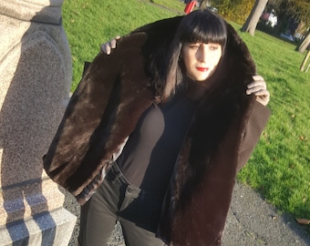 Stunning vintage Nicole Farhi dark brown faux fur front edge to edge wool jacket 1990s loose fit swing wrap round coat