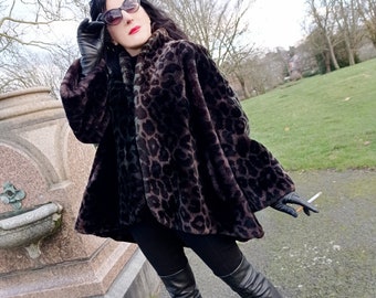 Luxus Vintage Bruno Magli Shearling Schaffell Pelz Jacke Mantel 1990er Jahre ? Leopard print dunkel Panther Grün Rosa Untertöne sinnlich