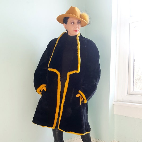 Luxurious avant garde vintage 1980s George V Fourrures Couture Paris Mouton black & yellow real fur (sheepskin) coat