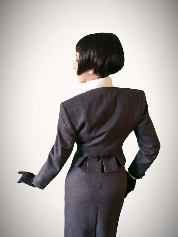 Fitted Grey Wiggle Pencil Skirt Suit 100% Pure New Wool Made England  Vintage 1980s Sexy Beautiful Jacket Rear Cut Frogging Half Belt - Etsy