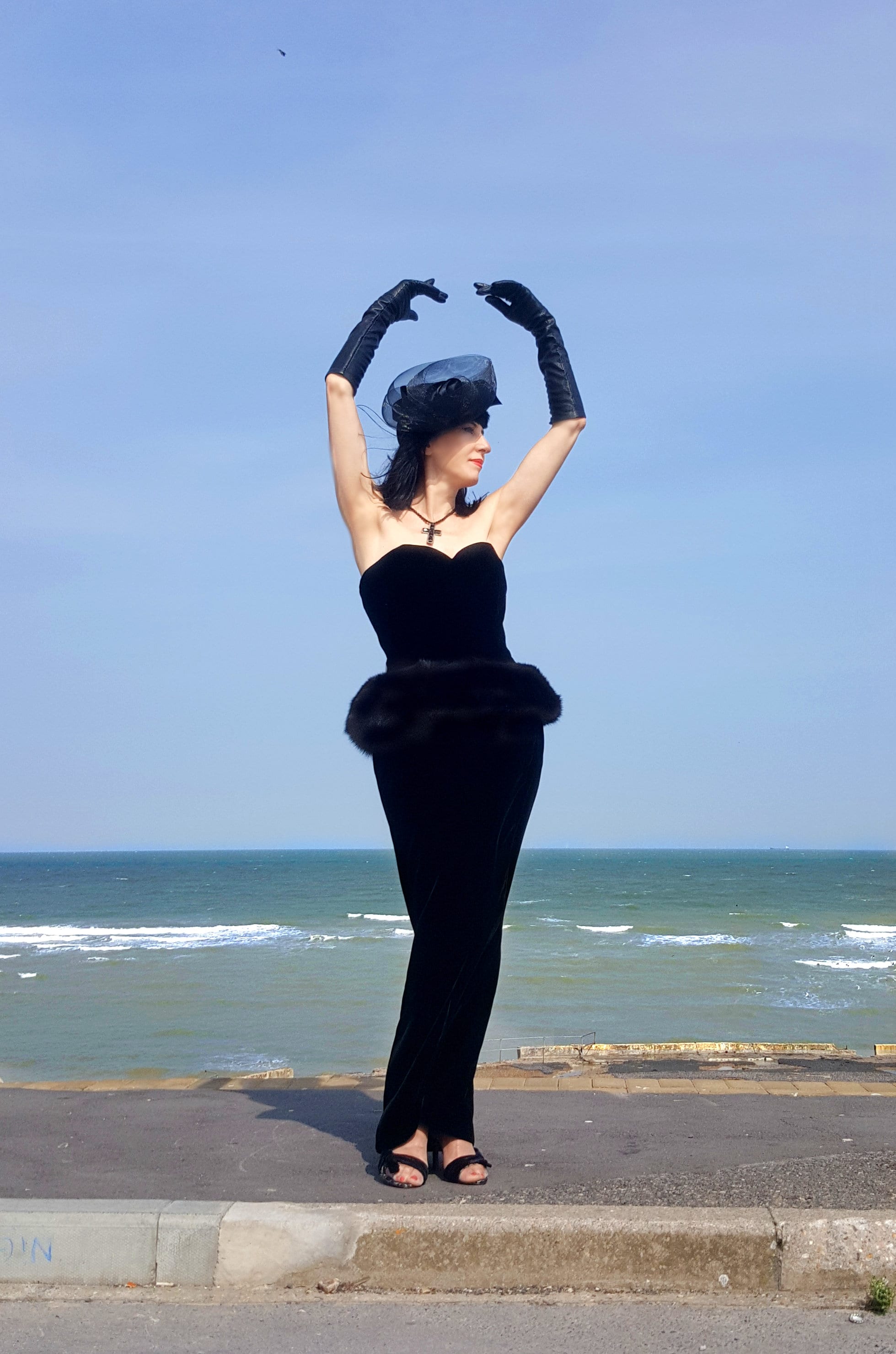 Sensational Glamorous Ankle Length Strapless 1980s Vintage Victor