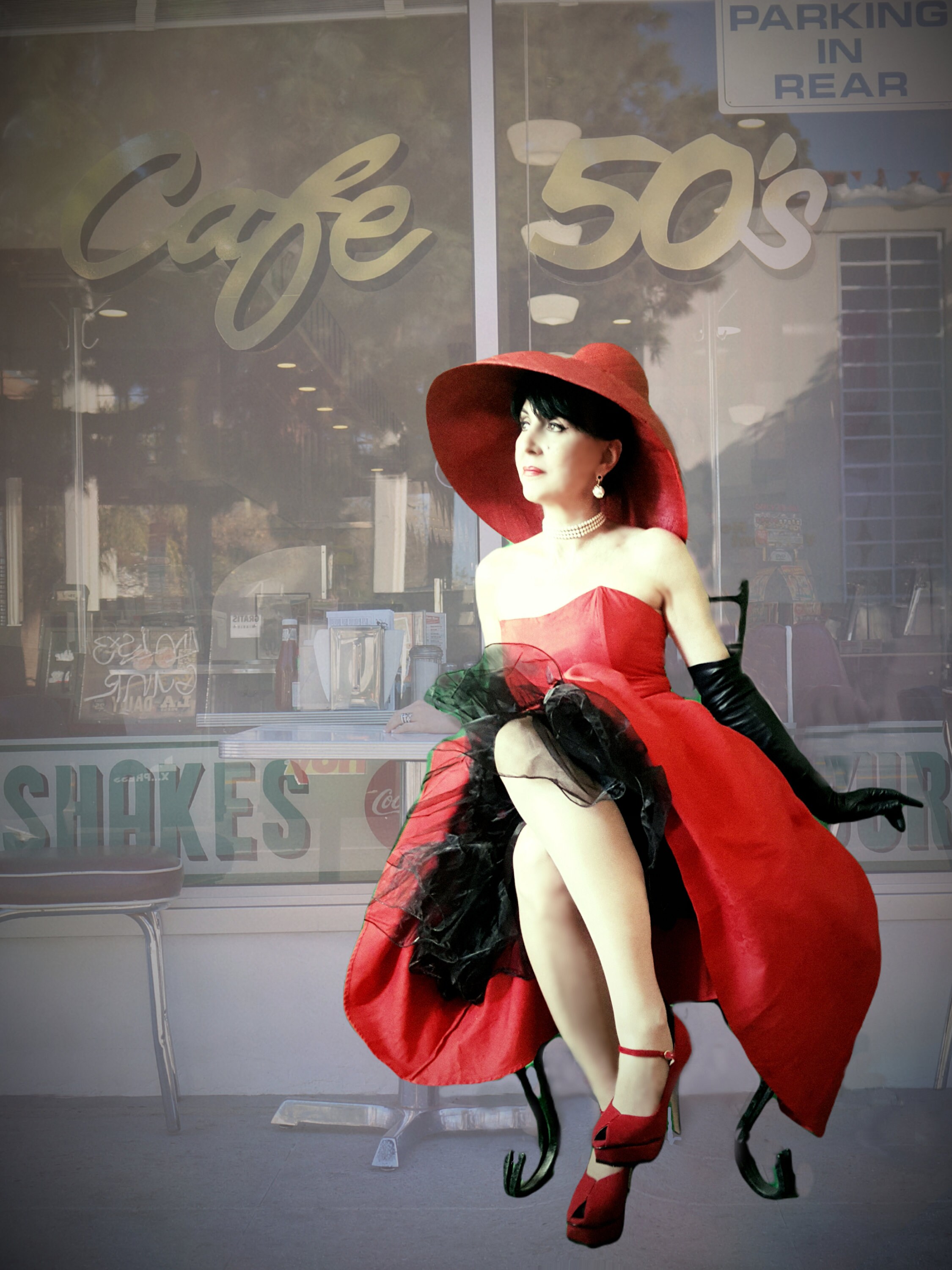 Gorgeous Vintage Late 1970s/1980s Does 1950s Boned RED