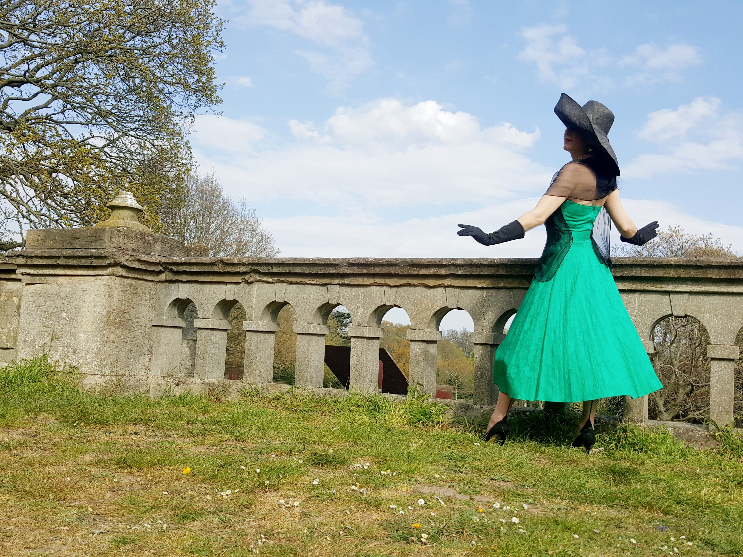 Styled to go ensemble 1980s does 1950s green dress original 50s silver embroidered Black gloves silk headscarf faux fur stole kitten shades Styled to go ensemble 1980s does 1950s green dress original 50s silver embroidered Black gloves silk headscarf faux fur stole kitten shades