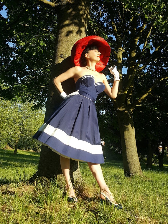 Styled to Go: Vintage Navy UK 8 1950s sun top, sk… - image 5